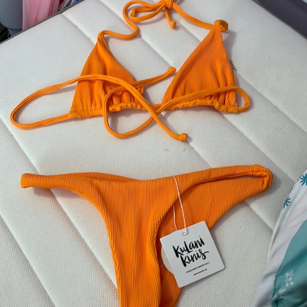 Kulani Kini new with tags Papaya color